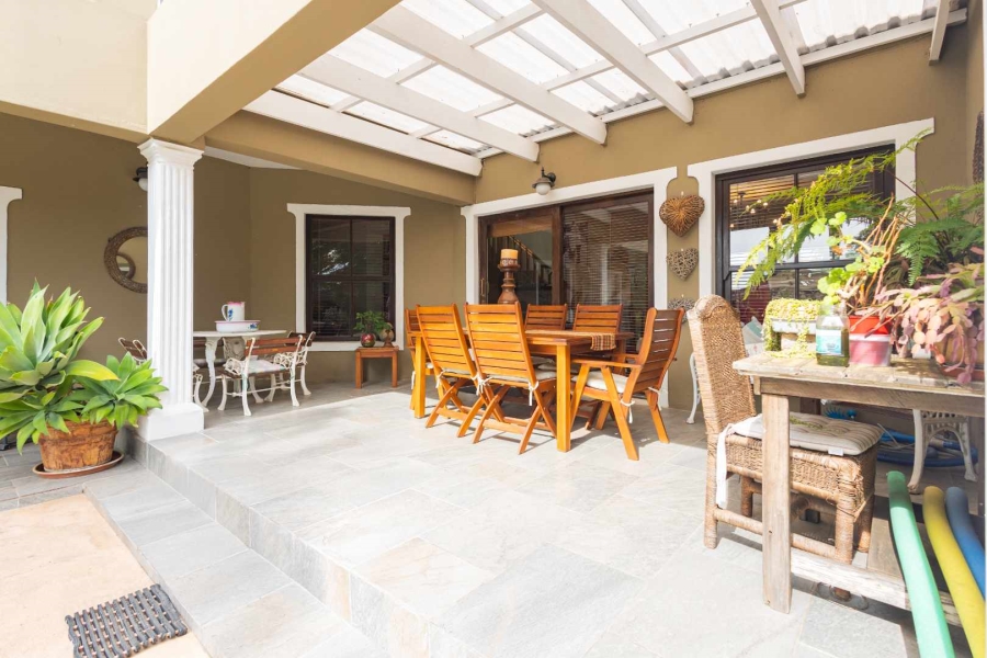 4 Bedroom Property for Sale in Panorama Western Cape